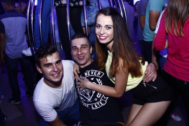 Didżej Mietek i Piana Party w Clubie Ibiza Zalesie [01.09.2015] - zdjęcie #19 - eOstroleka.pl