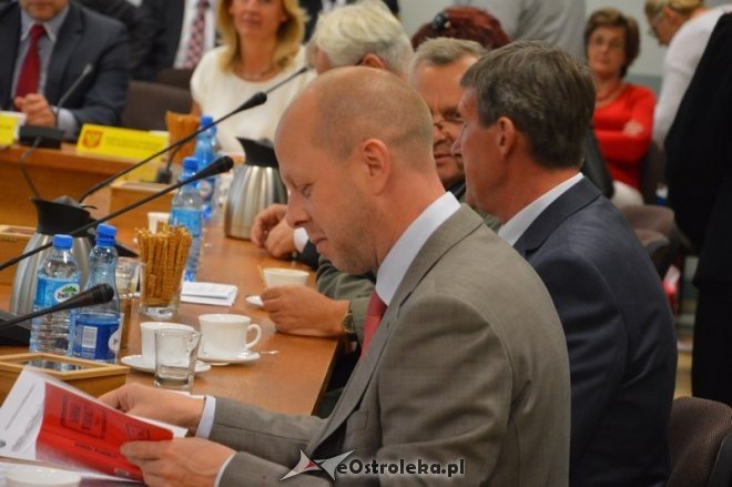 XIII sesja Rady Miasta Ostrołęki [04.09.2015] - zdjęcie #9 - eOstroleka.pl