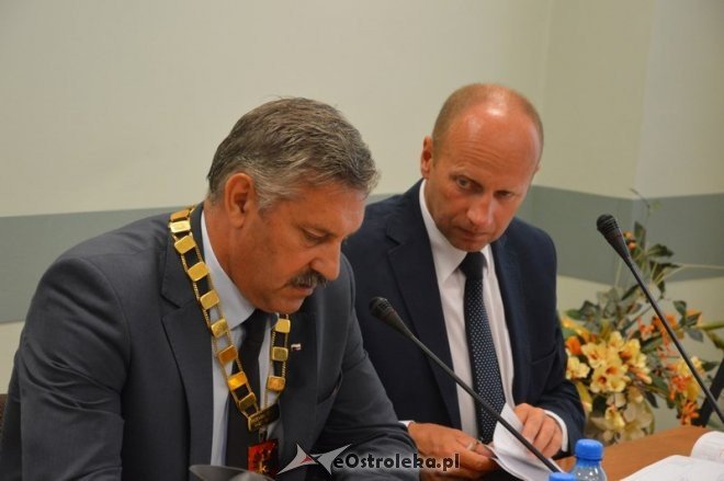 XIII sesja Rady Miasta Ostrołęki [04.09.2015] - zdjęcie #17 - eOstroleka.pl