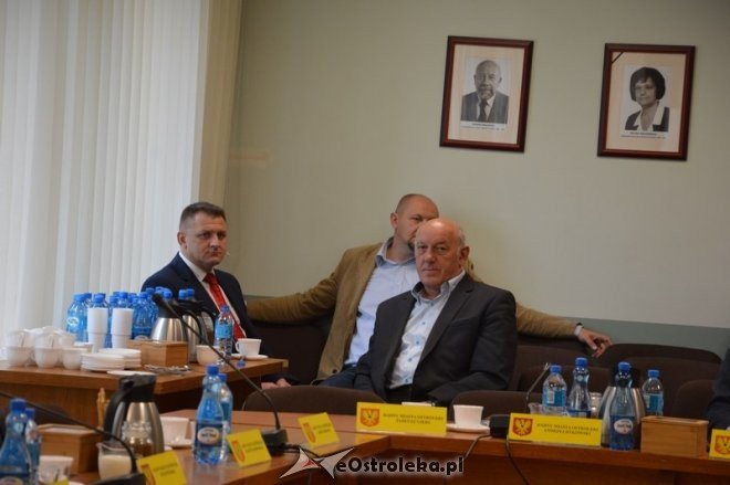 XIII sesja Rady Miasta Ostrołęki [04.09.2015] - zdjęcie #43 - eOstroleka.pl