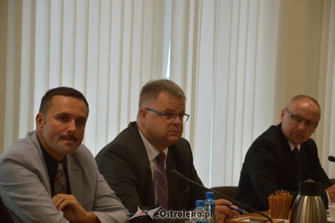 XIII sesja Rady Miasta Ostrołęki [04.09.2015] - zdjęcie #59 - eOstroleka.pl