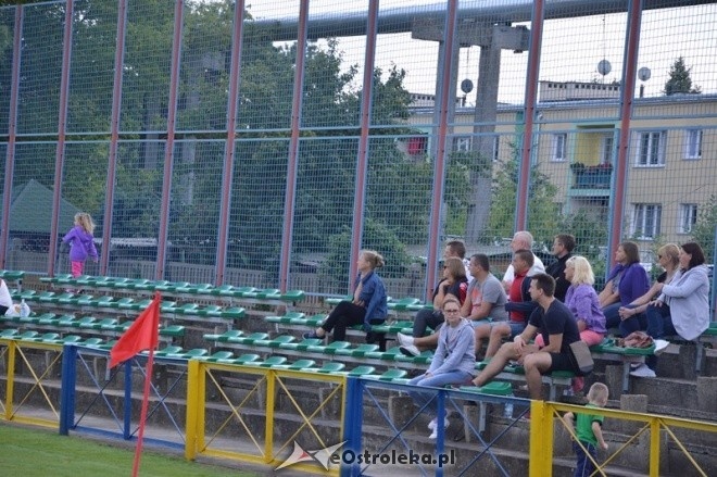 Liga okręgowa młodzików: APN Ostrołęka - Korona Ostrołęka [05.09.2015] - zdjęcie #42 - eOstroleka.pl
