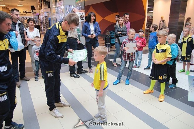 Z Bursztynową do szkoły, czyli targi zajęć pozalekcyjnych [06.09.2015] - zdjęcie #52 - eOstroleka.pl