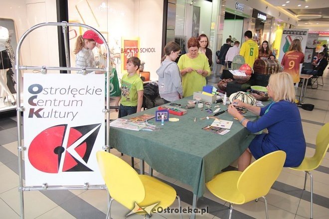 Z Bursztynową do szkoły, czyli targi zajęć pozalekcyjnych [06.09.2015] - zdjęcie #35 - eOstroleka.pl