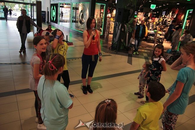 Z Bursztynową do szkoły, czyli targi zajęć pozalekcyjnych [06.09.2015] - zdjęcie #13 - eOstroleka.pl