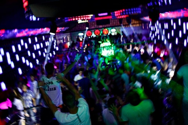 EROTYCZNA PROWOKACJA W IBIZIE [05.09.2015] - zdjęcie #19 - eOstroleka.pl