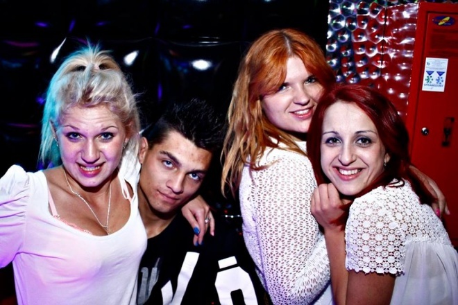 EROTYCZNA PROWOKACJA W IBIZIE [05.09.2015] - zdjęcie #9 - eOstroleka.pl