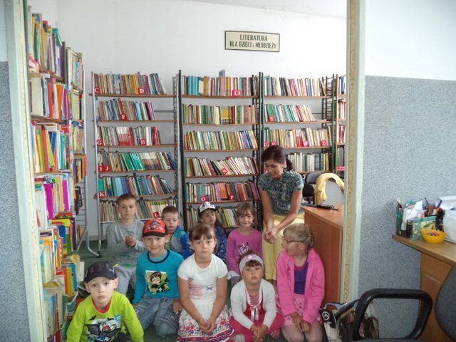 Wakacyjne podsumowanie w goworowskiej bibliotece [07.09.2015] - zdjęcie #8 - eOstroleka.pl