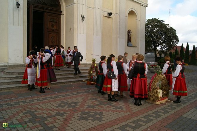 Niedziela Kadzidlańska i dożynki parafialne 2015 [07.09.2015] - zdjęcie #1 - eOstroleka.pl