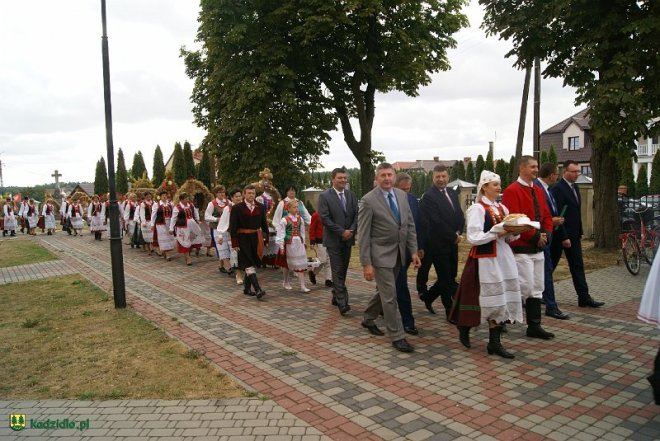 Niedziela Kadzidlańska i dożynki parafialne 2015 [07.09.2015] - zdjęcie #16 - eOstroleka.pl