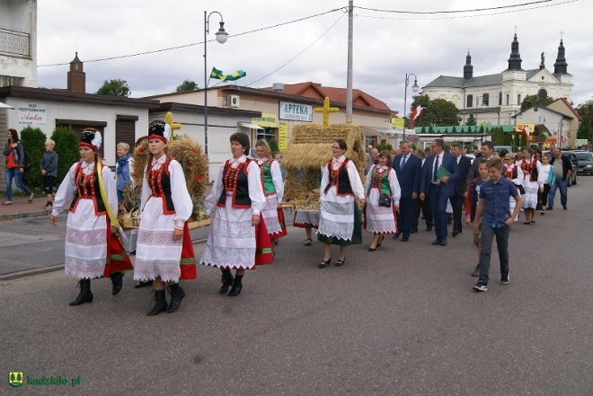 Niedziela Kadzidlańska i dożynki parafialne 2015 [07.09.2015] - zdjęcie #71 - eOstroleka.pl
