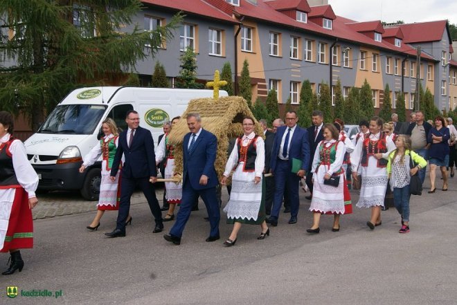 Niedziela Kadzidlańska i dożynki parafialne 2015 [07.09.2015] - zdjęcie #86 - eOstroleka.pl