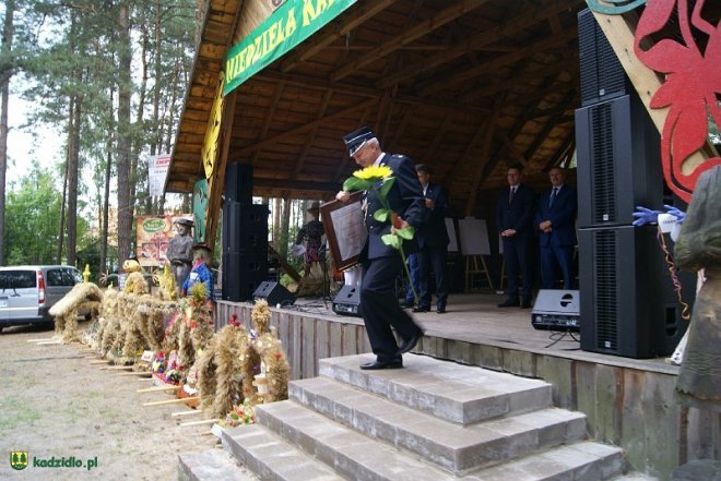 Niedziela Kadzidlańska i dożynki parafialne 2015 [07.09.2015] - zdjęcie #256 - eOstroleka.pl