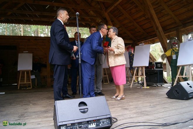 Niedziela Kadzidlańska i dożynki parafialne 2015 [07.09.2015] - zdjęcie #250 - eOstroleka.pl