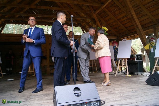 Niedziela Kadzidlańska i dożynki parafialne 2015 [07.09.2015] - zdjęcie #248 - eOstroleka.pl