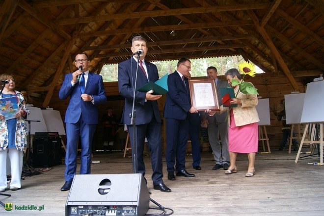 Niedziela Kadzidlańska i dożynki parafialne 2015 [07.09.2015] - zdjęcie #246 - eOstroleka.pl