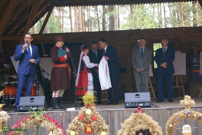 Niedziela Kadzidlańska i dożynki parafialne 2015 [07.09.2015] - zdjęcie #206 - eOstroleka.pl