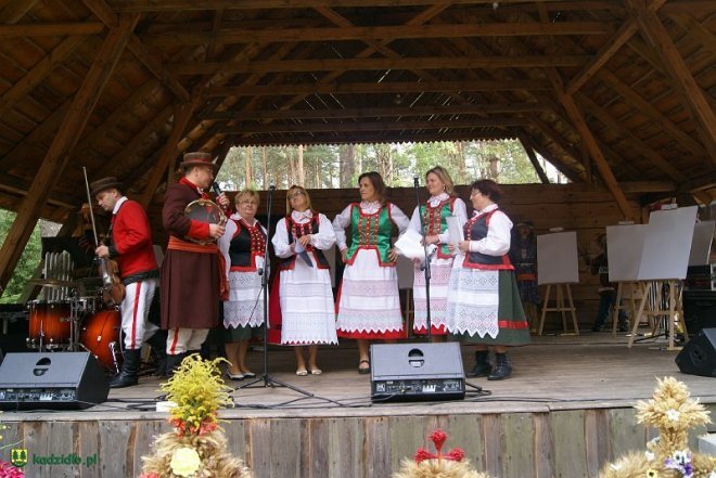 Niedziela Kadzidlańska i dożynki parafialne 2015 [07.09.2015] - zdjęcie #289 - eOstroleka.pl