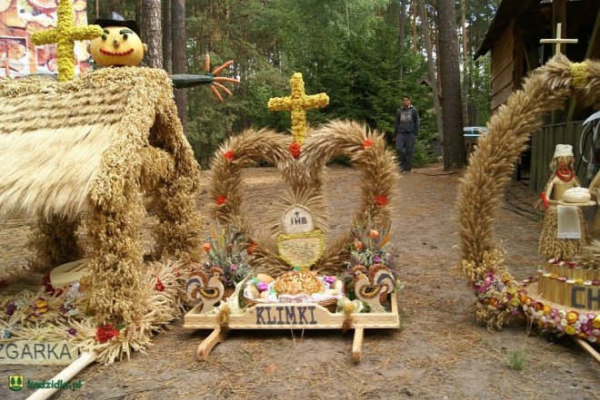 Niedziela Kadzidlańska i dożynki parafialne 2015 [07.09.2015] - zdjęcie #273 - eOstroleka.pl