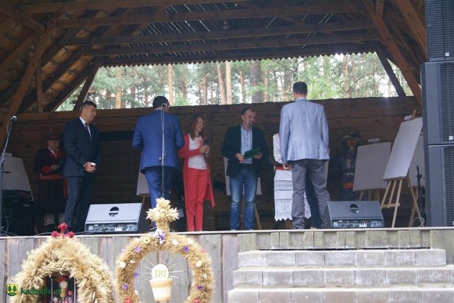 Niedziela Kadzidlańska i dożynki parafialne 2015 [07.09.2015] - zdjęcie #118 - eOstroleka.pl
