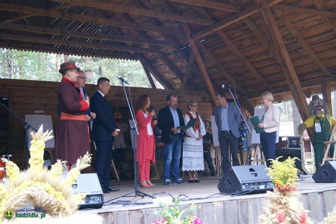 Niedziela Kadzidlańska i dożynki parafialne 2015 [07.09.2015] - zdjęcie #257 - eOstroleka.pl