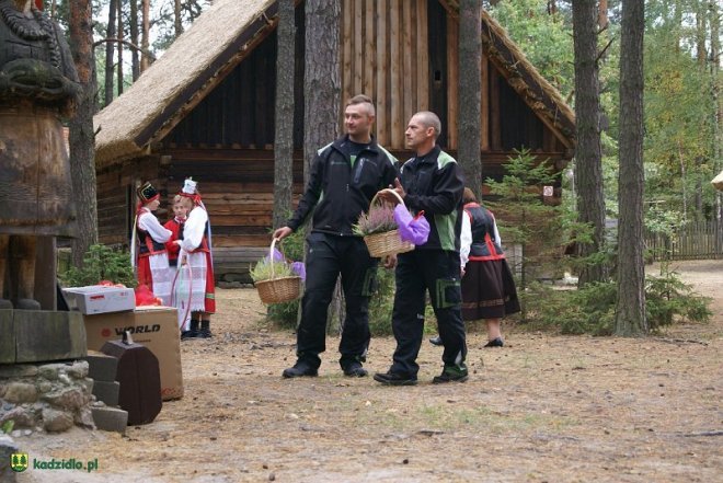 Niedziela Kadzidlańska i dożynki parafialne 2015 [07.09.2015] - zdjęcie #253 - eOstroleka.pl