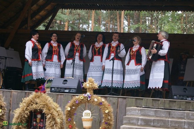 Niedziela Kadzidlańska i dożynki parafialne 2015 [07.09.2015] - zdjęcie #249 - eOstroleka.pl