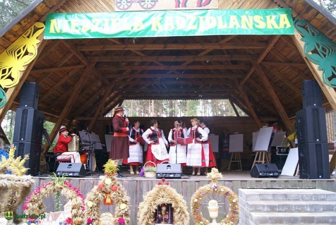 Niedziela Kadzidlańska i dożynki parafialne 2015 [07.09.2015] - zdjęcie #247 - eOstroleka.pl