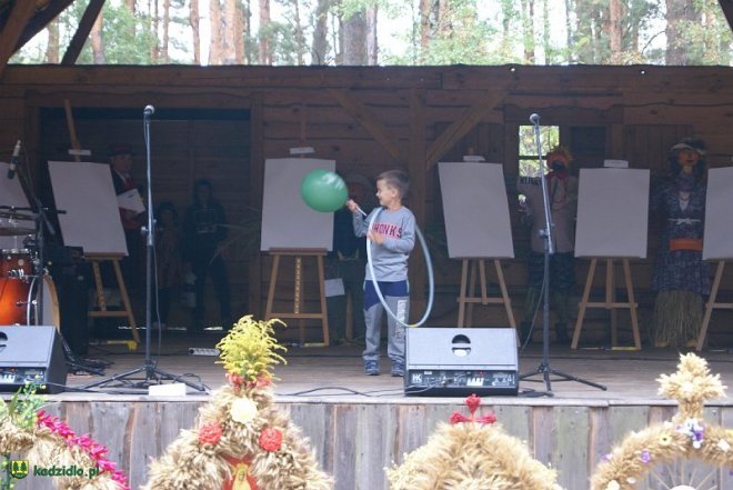 Niedziela Kadzidlańska i dożynki parafialne 2015 [07.09.2015] - zdjęcie #222 - eOstroleka.pl