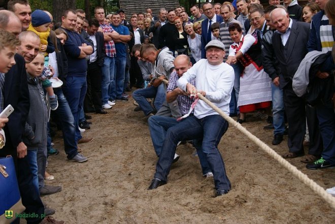 Niedziela Kadzidlańska i dożynki parafialne 2015 [07.09.2015] - zdjęcie #101 - eOstroleka.pl