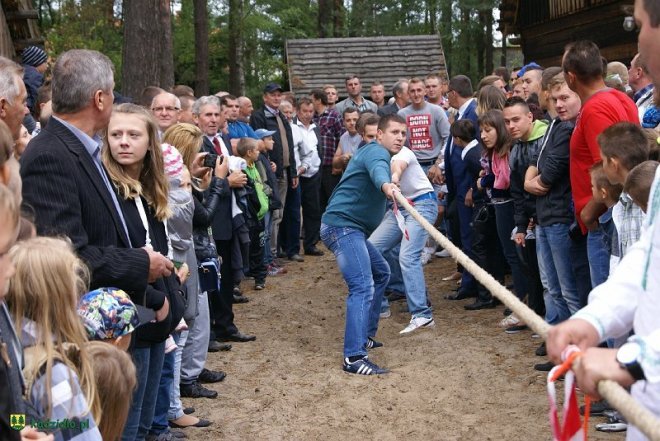 Niedziela Kadzidlańska i dożynki parafialne 2015 [07.09.2015] - zdjęcie #95 - eOstroleka.pl