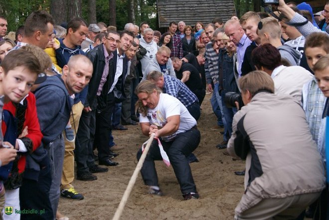 Niedziela Kadzidlańska i dożynki parafialne 2015 [07.09.2015] - zdjęcie #73 - eOstroleka.pl