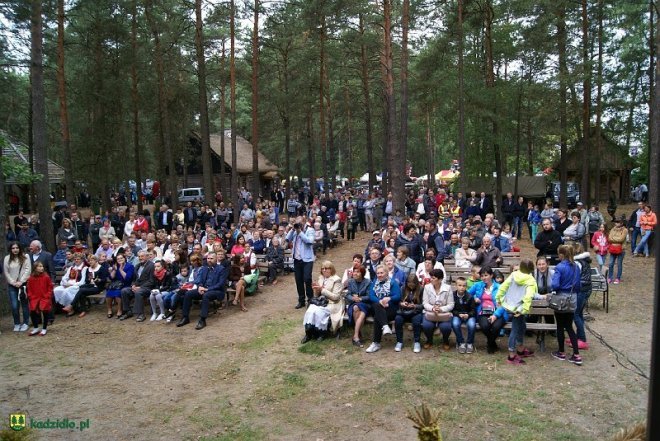 Niedziela Kadzidlańska i dożynki parafialne 2015 [07.09.2015] - zdjęcie #45 - eOstroleka.pl