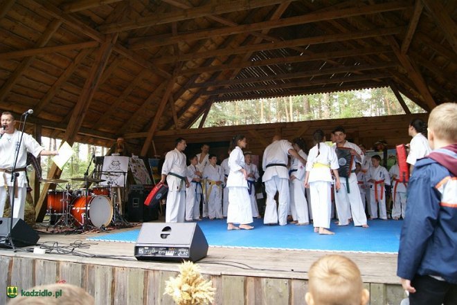 Niedziela Kadzidlańska i dożynki parafialne 2015 [07.09.2015] - zdjęcie #199 - eOstroleka.pl