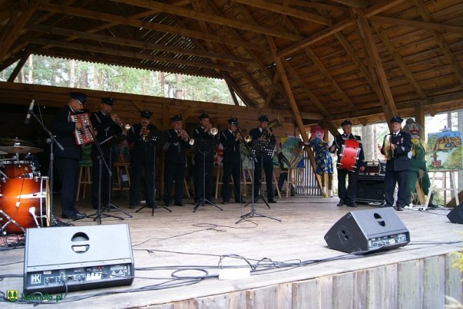 Niedziela Kadzidlańska i dożynki parafialne 2015 [07.09.2015] - zdjęcie #128 - eOstroleka.pl
