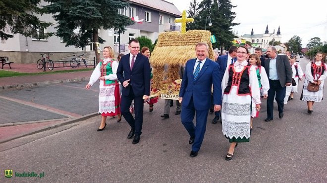 Niedziela Kadzidlańska i dożynki parafialne 2015 [07.09.2015] - zdjęcie #188 - eOstroleka.pl