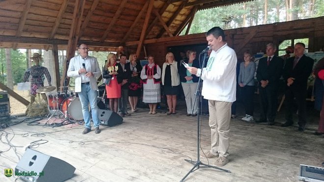 Niedziela Kadzidlańska i dożynki parafialne 2015 [07.09.2015] - zdjęcie #176 - eOstroleka.pl