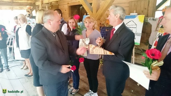Niedziela Kadzidlańska i dożynki parafialne 2015 [07.09.2015] - zdjęcie #138 - eOstroleka.pl