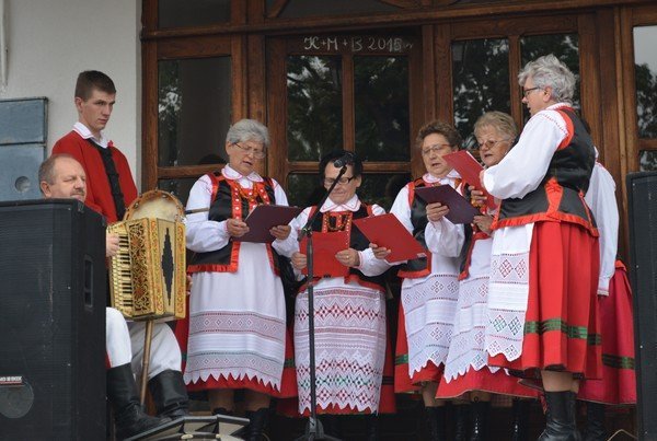 Dożynki parafialne w Łysych [08.09.2015] - zdjęcie #29 - eOstroleka.pl