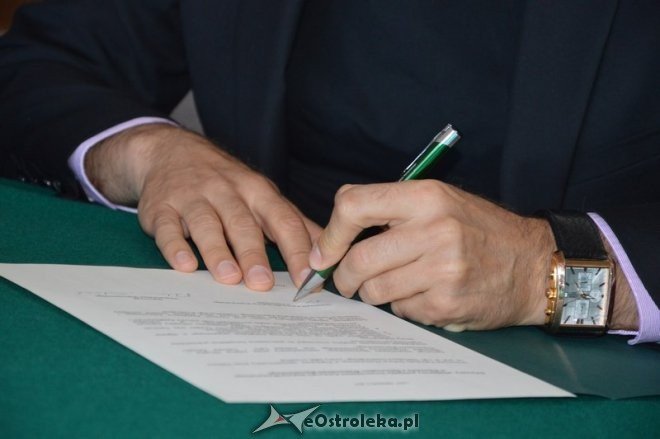 Podpisanie listu intencyjnego UKSW i CKZiU [09.09.2015] - zdjęcie #29 - eOstroleka.pl