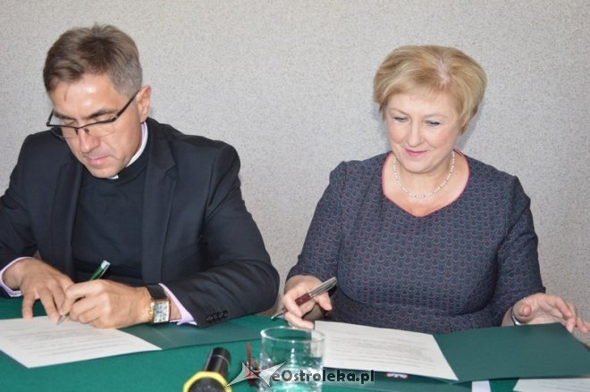 Podpisanie listu intencyjnego UKSW i CKZiU [09.09.2015] - zdjęcie #33 - eOstroleka.pl