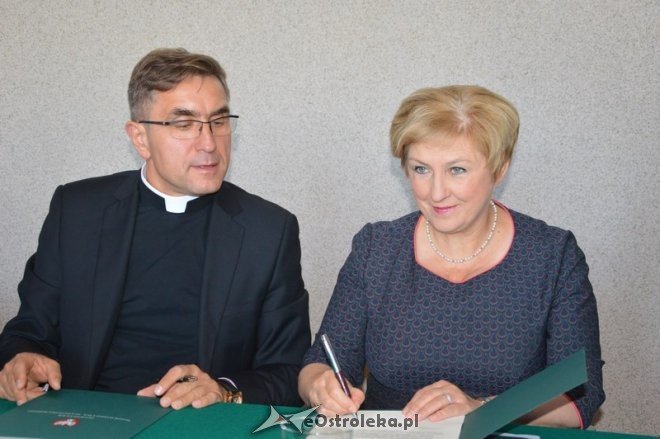 Podpisanie listu intencyjnego UKSW i CKZiU [09.09.2015] - zdjęcie #34 - eOstroleka.pl