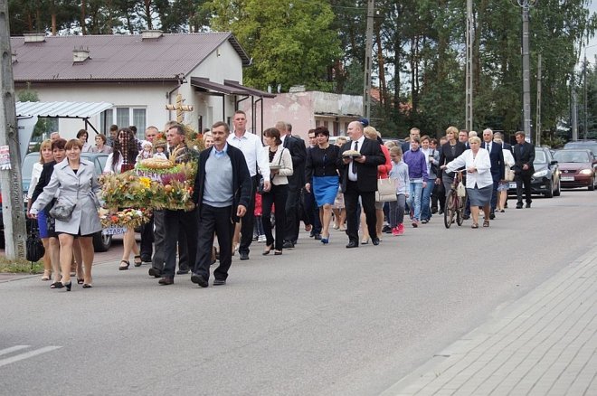 Dożynki gminno-parafialne w Olszewie-Borkach [09.09.2015] - zdjęcie #7 - eOstroleka.pl