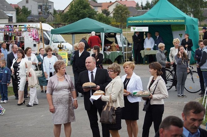 Dożynki gminno-parafialne w Olszewie-Borkach [09.09.2015] - zdjęcie #15 - eOstroleka.pl