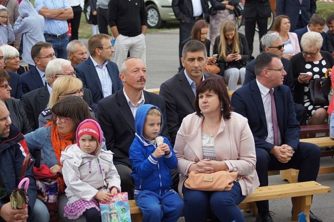 Dożynki gminno-parafialne w Olszewie-Borkach [09.09.2015] - zdjęcie #18 - eOstroleka.pl