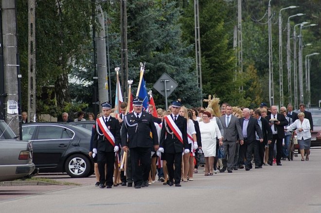 Dożynki gminno-parafialne w Olszewie-Borkach [09.09.2015] - zdjęcie #16 - eOstroleka.pl