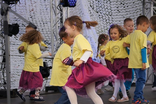 Dożynki gminno-parafialne w Olszewie-Borkach [09.09.2015] - zdjęcie #57 - eOstroleka.pl