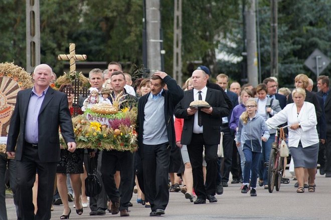 Dożynki gminno-parafialne w Olszewie-Borkach [09.09.2015] - zdjęcie #63 - eOstroleka.pl
