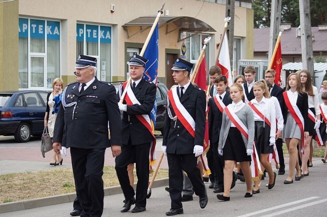 Dożynki gminno-parafialne w Olszewie-Borkach [09.09.2015] - zdjęcie #46 - eOstroleka.pl