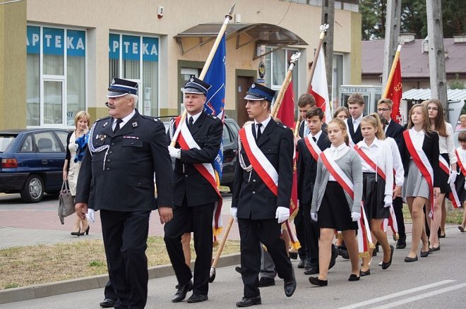 Dożynki gminno-parafialne w Olszewie-Borkach [09.09.2015] - zdjęcie #77 - eOstroleka.pl